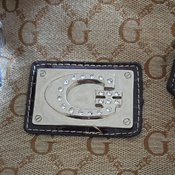 Chic Designer Tan and Brown Handbag - Picture 2 of 5